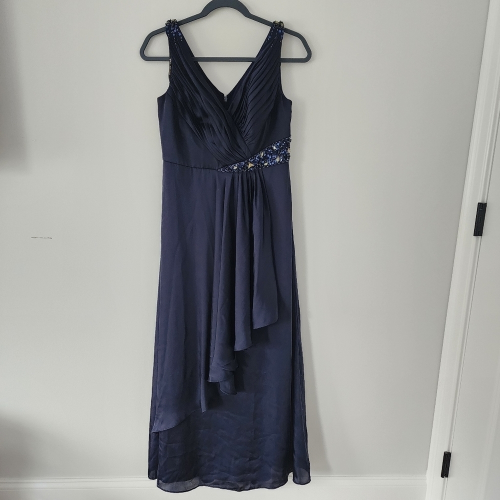 Ignite Evenings Size 6 Navy Beaded Gown Pleated V-Neck Formal Dress